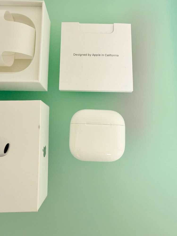 [상태최상] 애플 에어팟 4세대 MXP63KH/A 풀박스 (노캔x)--5