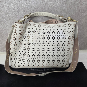 크리스찬 라크르와 펀칭 토트백