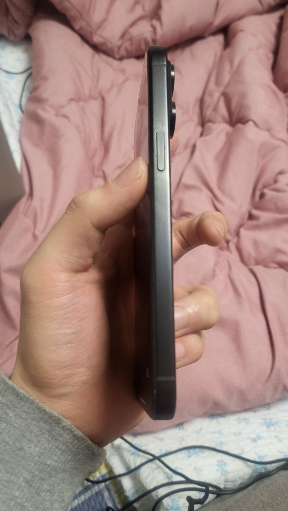 아이폰 15 프로맥스 256gb 블랙 배터리 100--8