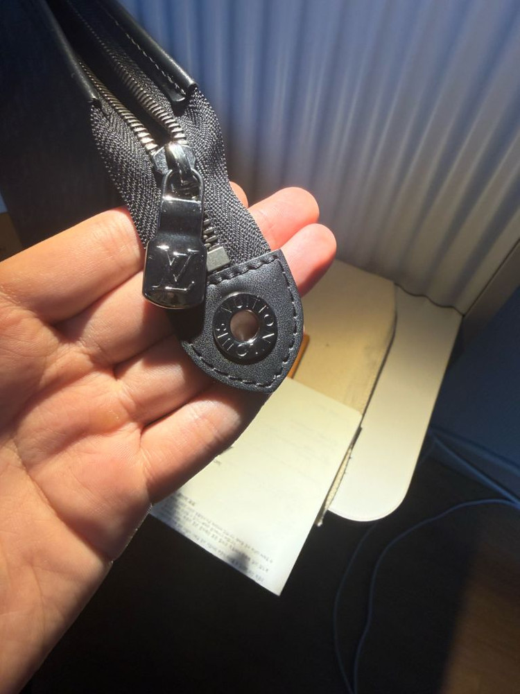 (새상품급) 루이비통 이클립스 포쉐트 보야주 클러치백--2