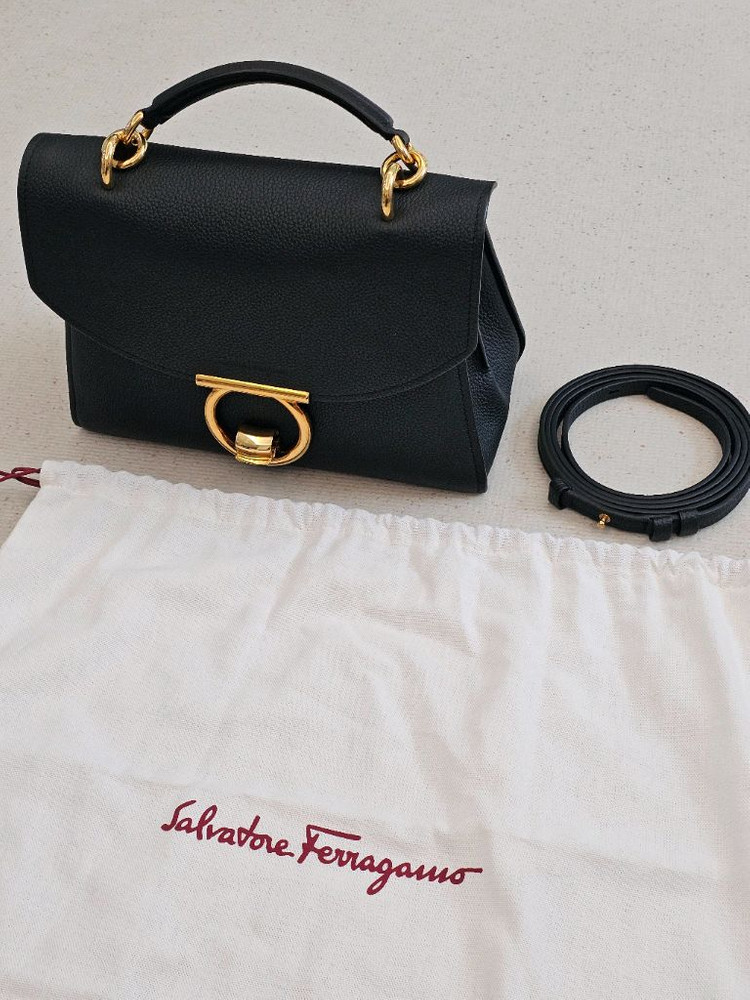 [새상품/정품]페라가모 간치니 마고 레더 토트 숄더백(블랙)--1