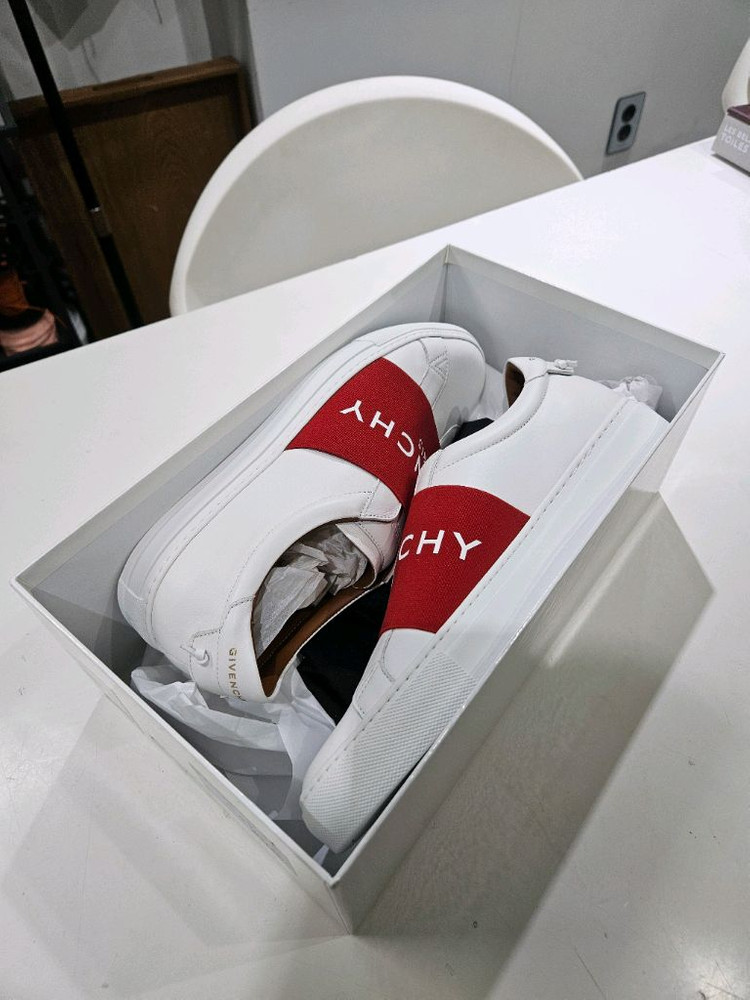 지방시 어반 스트리트 남성 스니커즈 사이즈 41 새상품 미착용--1