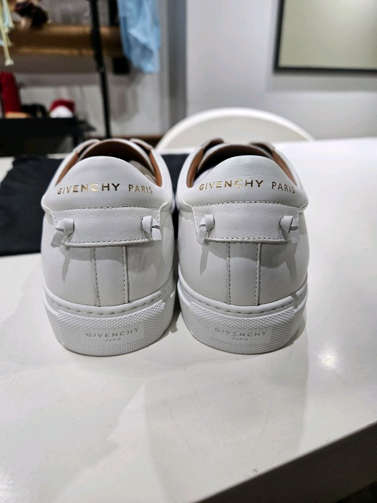 지방시 어반 스트리트 남성 스니커즈 사이즈 41 새상품 미착용--2