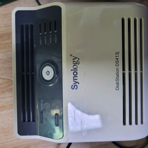 시놀로지 413j 4베이 나스 nas 이미지