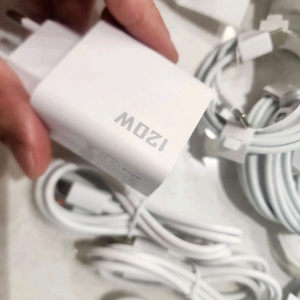 미개봉새상품 120W 특급 4구 고속충전기 c to c케이블 USB타입 케이블 이미지