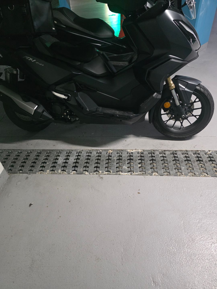 혼다 ADV350 24년식 팝니다 이미지