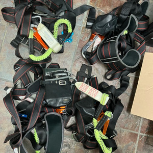 그네식 안전벨트 안전하네스 (4개 있음)