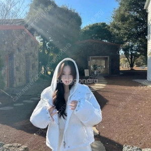 글로우 유광 패딩 이미지