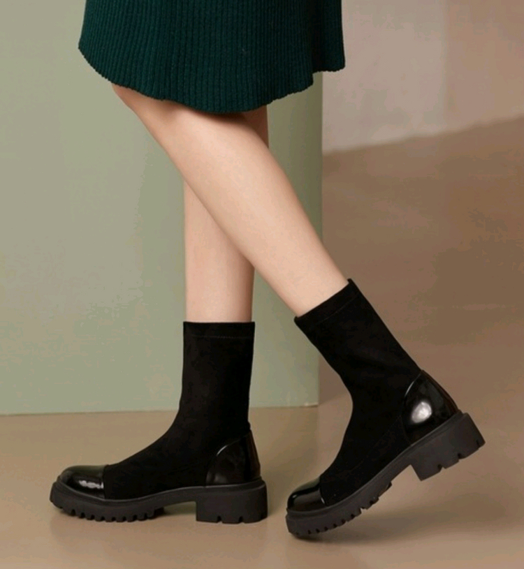 [새상품] ZIZI 지지 앵클 부츠 4cm 225사이즈--2