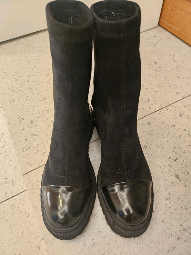 [새상품] ZIZI 지지 앵클 부츠 4cm 225사이즈--5