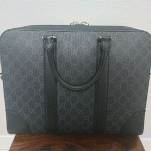 구찌 슈프림 GG 서류가방