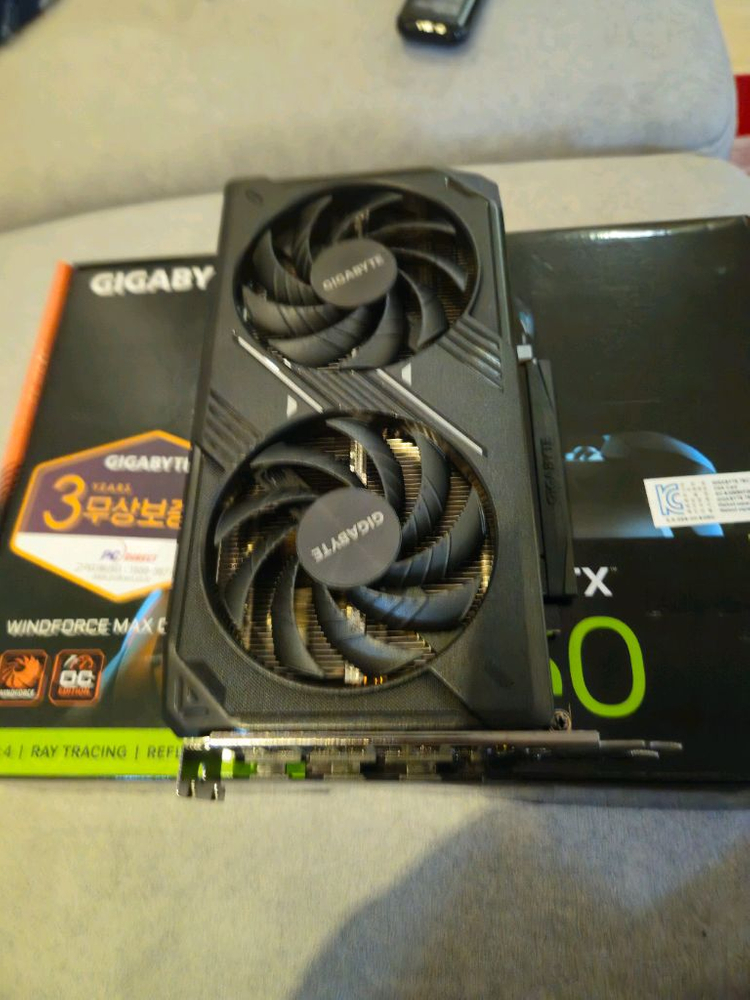 [GIGABYTE] 지포스 RTX 5060 WINDFORCE MAX OC D7 8GB 피씨디렉트--2