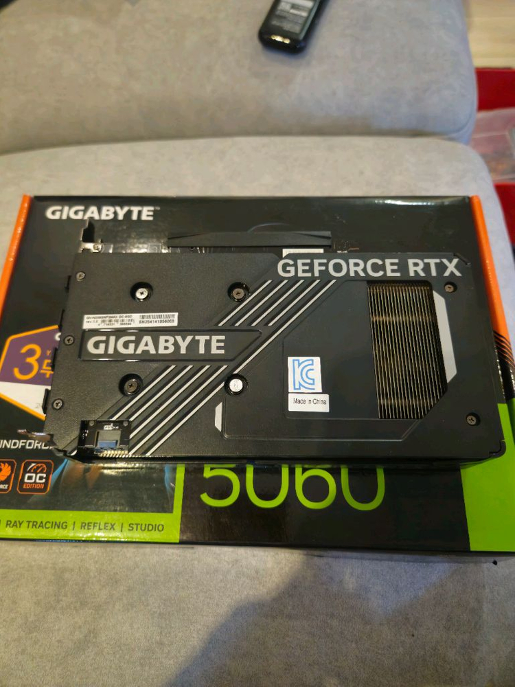 [GIGABYTE] 지포스 RTX 5060 WINDFORCE MAX OC D7 8GB 피씨디렉트--8