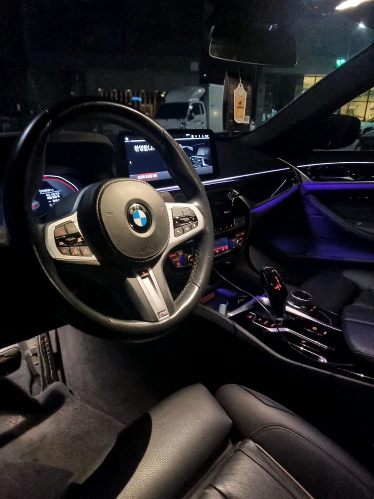 중형 세단 M라이센스--3