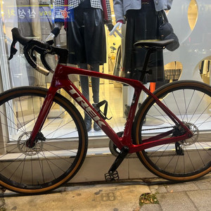 트렉 도마니 sl6 4세대 로드 엔듀런스 자전거 판매합니다 이미지