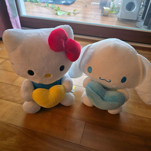 헬로키티 x 시나모롤 인형 - New