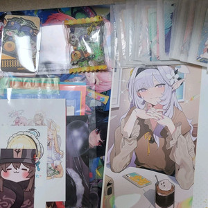 블루아카이브 굿즈 판매 웨하스, 일러북, 맘스터치 키링, 엽서 이미지