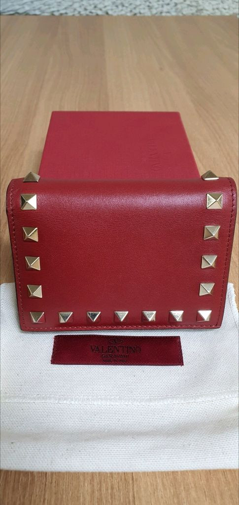 발렌티노 반지갑 카드지갑 정품S급(보증서O)구찌프라다루이비통디올고야드샤넬셀린느보테가생로랑버버리발렌시아가가방--2