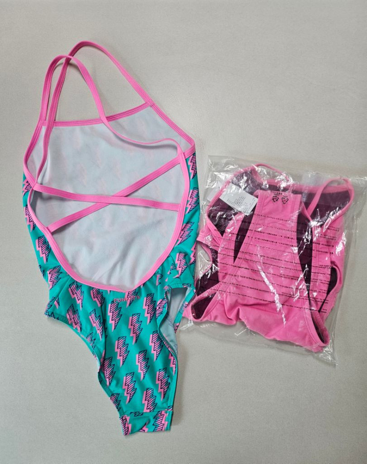 나이키 메탈릭 컷아웃 핑크 26/펑키타 집잽 우8--1