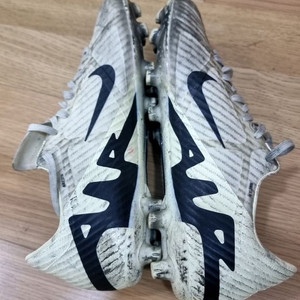 나이키 AIR ZOOM 메큐리얼 멀티그라운드 축구화240 팝니다. 이미지