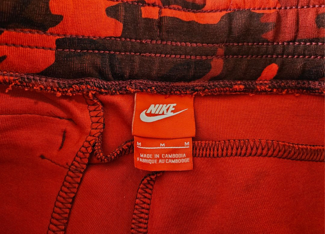 [M]나이키 테크팩 카모 테크플리스 팬츠 레드카모 초판 이미지