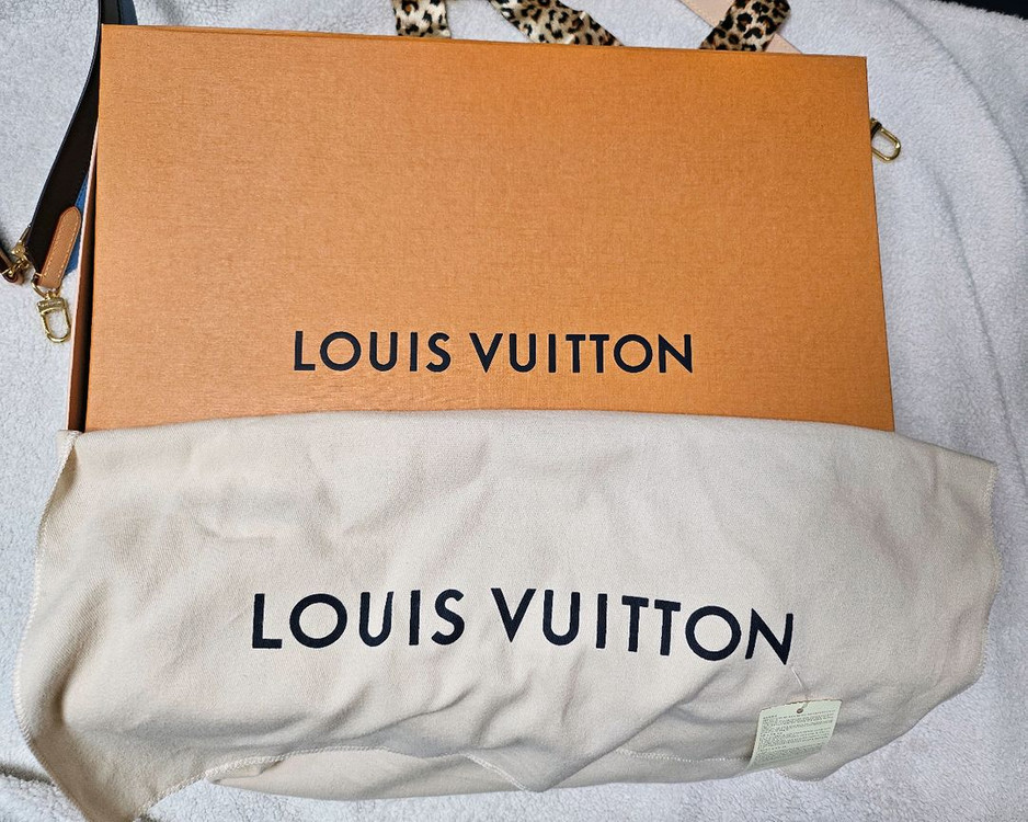 루이비통 클루니 MM 모노그램 블루 글레이셔 블루, M42735--7