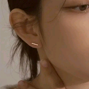 윙블링 14k 아리스타 골드바 귀걸이