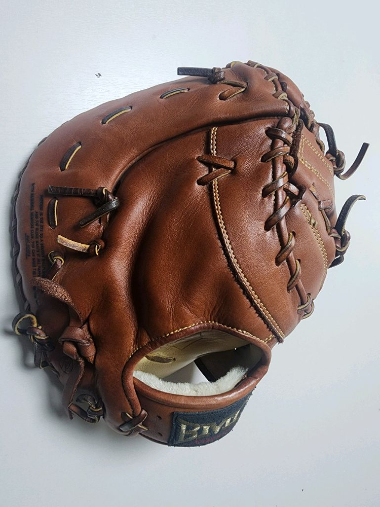 BMC 거인 오리지날 클래식. 1루미트 글러브--1