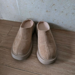 스웨이드 통굽 뮬 키높이 슬리퍼 39(9천원