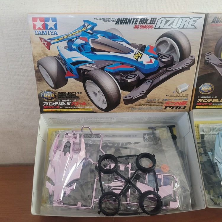 타미야 미니카 아반테 로즈핑크, 파스텔블루 메탈릭 2종 판매합니다.--2