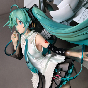 굿스마일 하츠네 미쿠 16주년 스케일 피규어