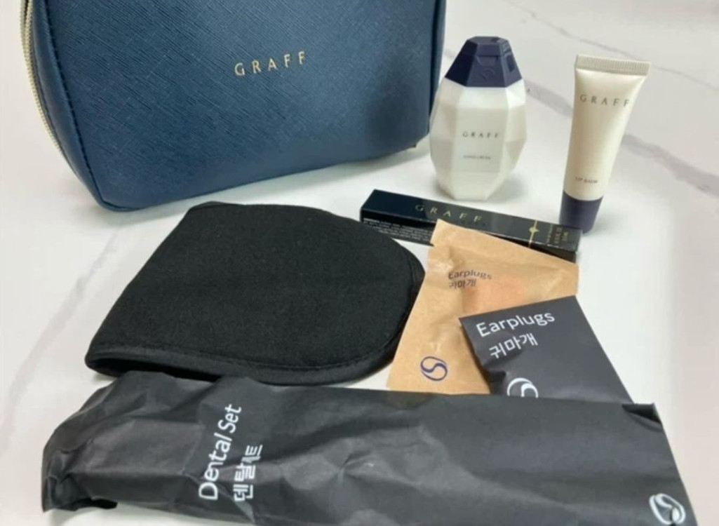 대한항공 비즈니스 어메니티 2026 리뉴얼 Graff 파우치(그라프) 이미지