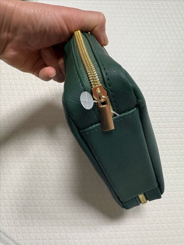 대한항공 비즈니스 어메니티 2026 리뉴얼 Graff 파우치(그라프) 이미지