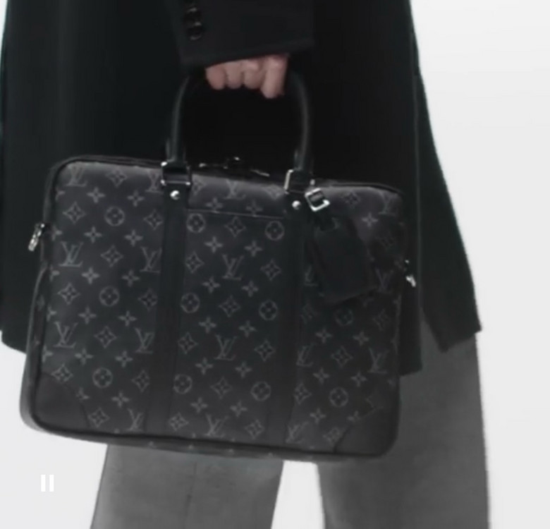 루이비통 도큐멍 보아쥬 PM 서류가방 판매해요!--0