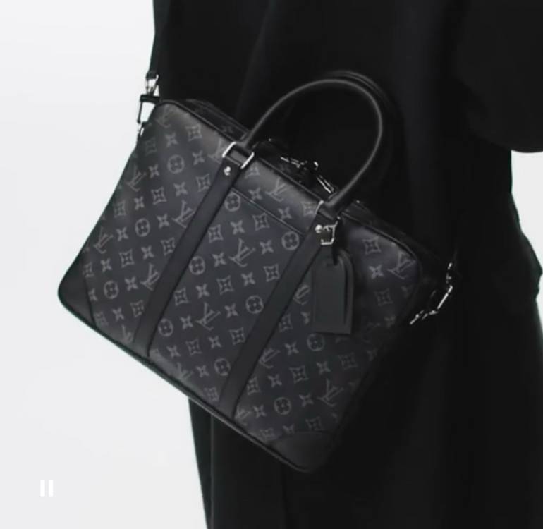 루이비통 도큐멍 보아쥬 PM 서류가방 판매해요!--1