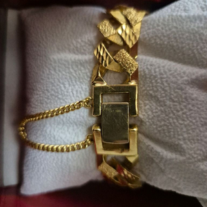 순금 팔찌 30돈 이미지