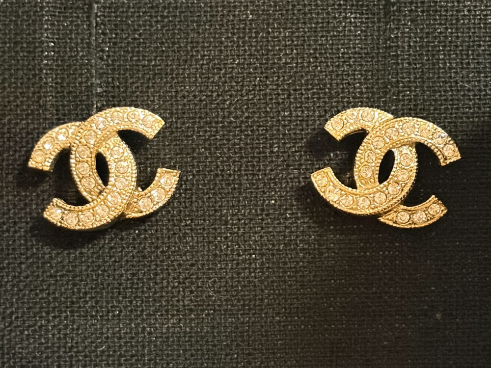 샤넬 귀걸이 샤넬 cc 귀걸이 A88429 금장--2