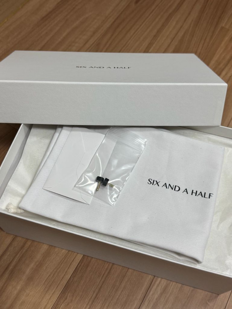 식스앤어하프 레나 스틸레토 힐 이미지