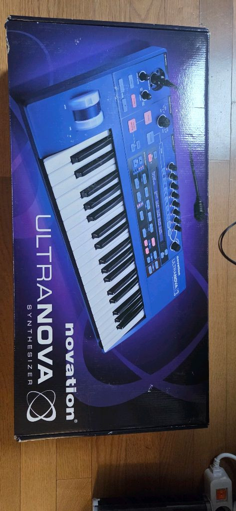 novation ultranova synthesizer 노베이션 울트라노바 신디사이저 팝니다 이미지
