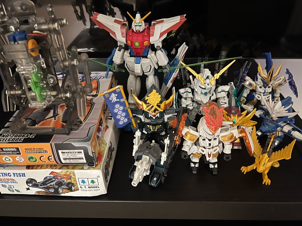 90년대발매된 건담 프라모델 조립품 일괄 이미지