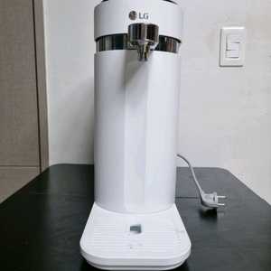 LG 퓨리케어 슬림 스윙 정수기 (정수전용) WD102AW