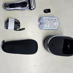 브라운 전기면도기9566c 프로 플러스 세척기+세척액 풀세트 (상태좋음, 10회 사용)