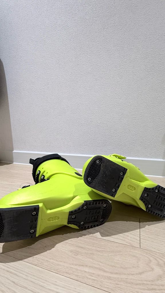 피셔 RC4 70 주니어 스키 부츠(220-225)--5