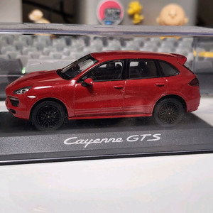 미니챔프 포르쉐 카이엔 GTS 1:43 다이케스트