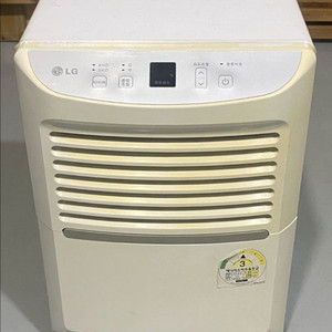 LG 대용량 제습기 32L 판매합니다.