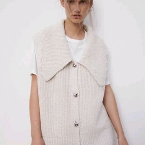 자라 쥬얼버튼 빅카라 니트 조끼