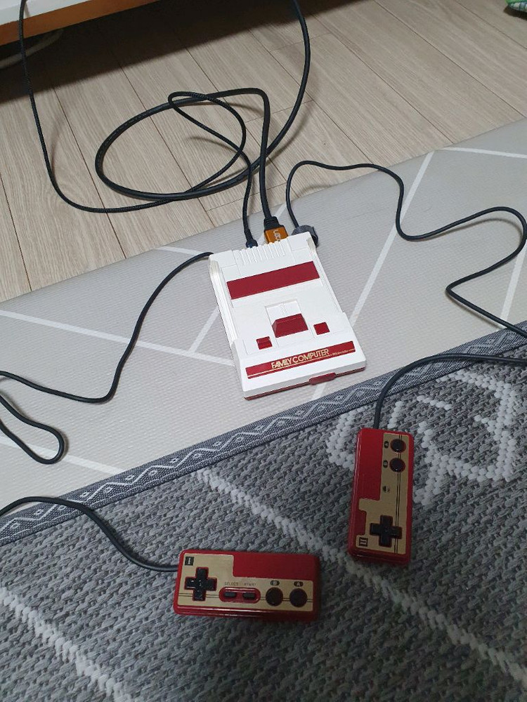 [인하,정품]닌텐도 패미컴 클래식 미니 패밀리 컴퓨터 (게임기)--3