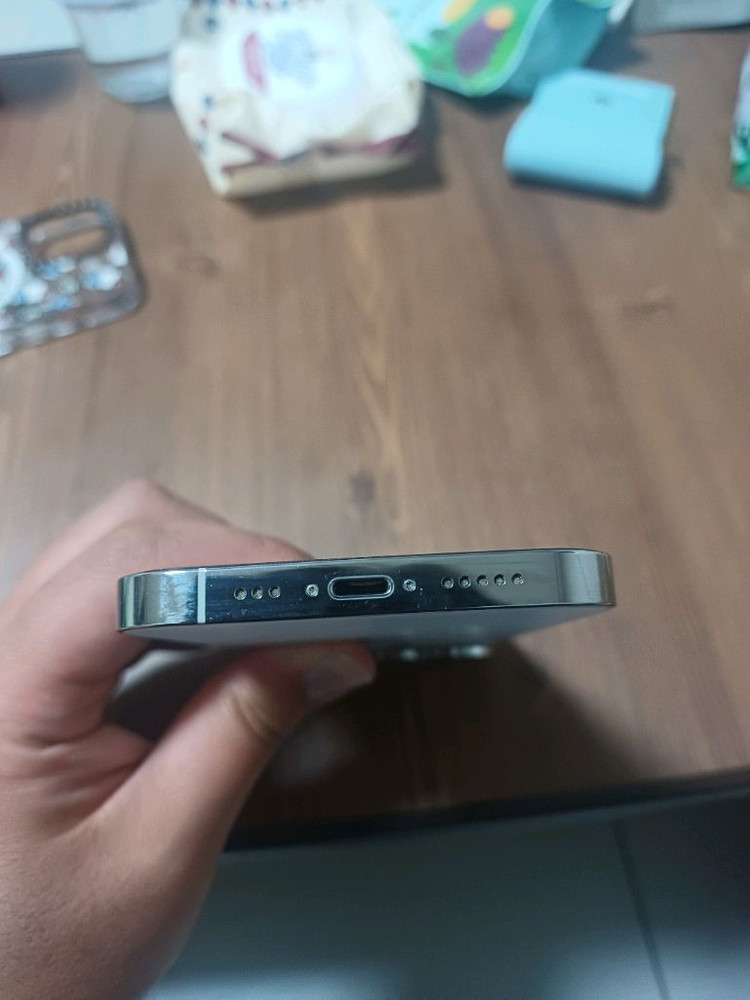 아이폰13프로 실버 128,애플워치 se1--6