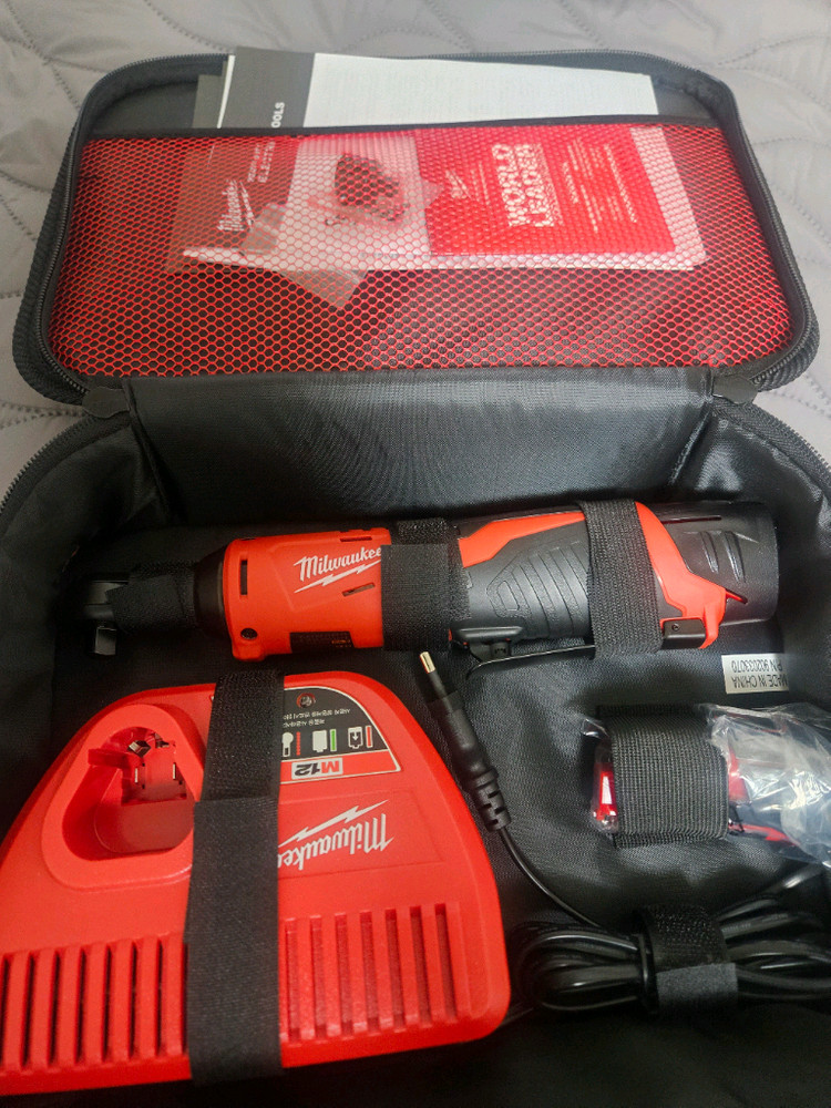 밀워키 전동라쳇 M12 IR--1