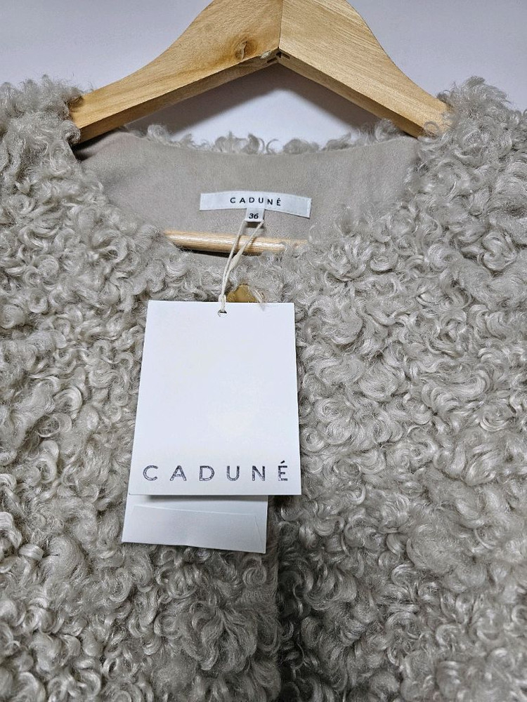 새상품 CADUNE 카듀네 부클 자켓 36--3